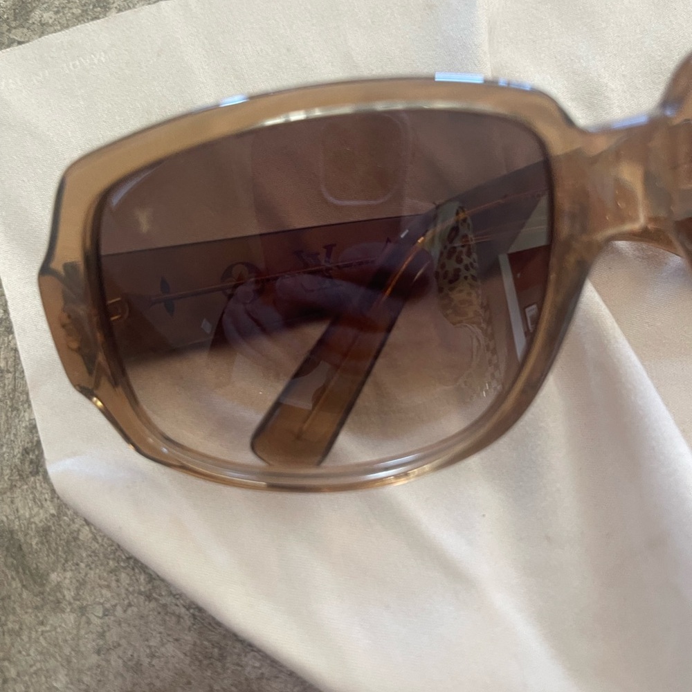 VINTAGE Louis Vuitton Brown Sunglasses - Picture 6 of 15